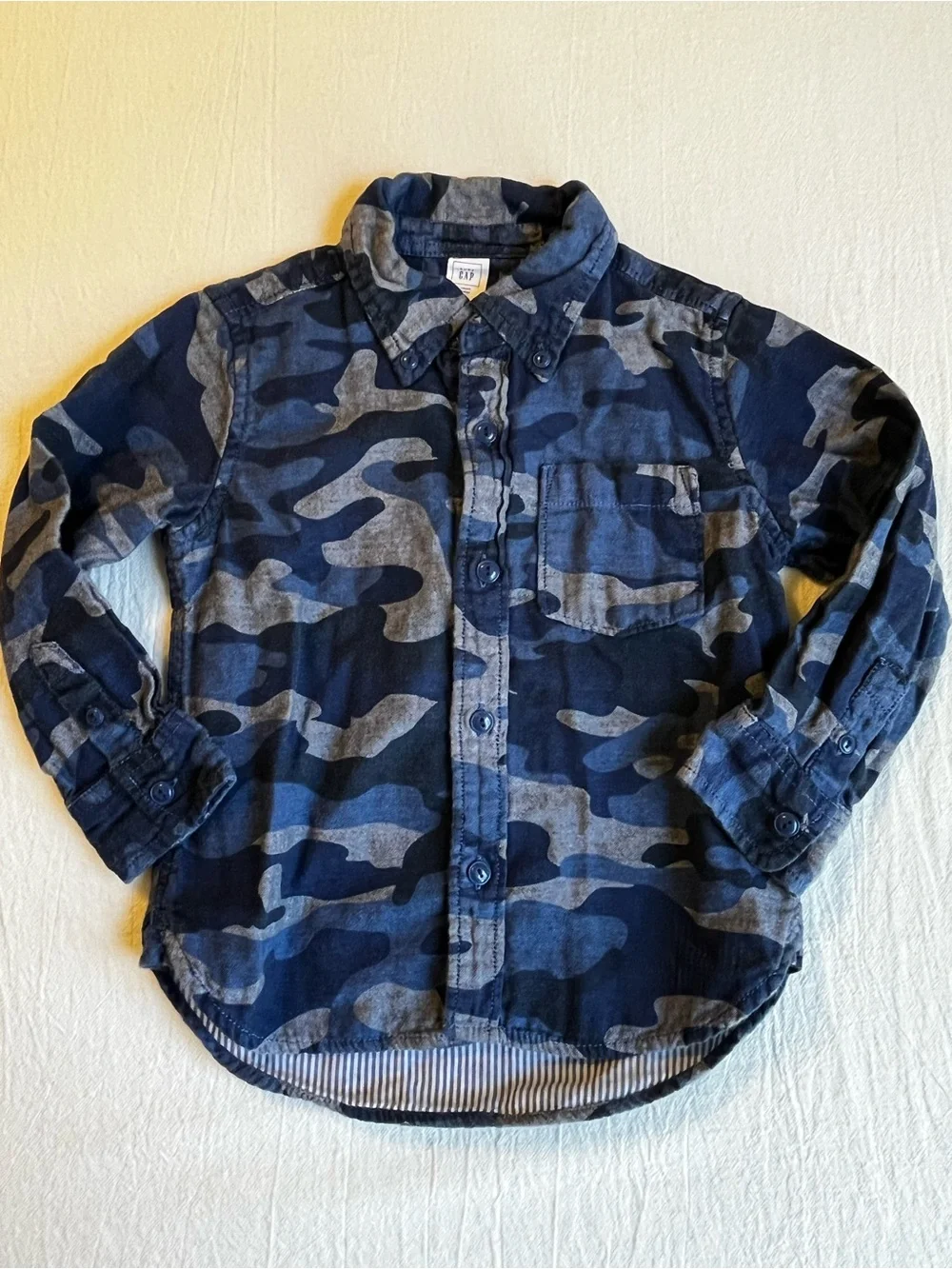 Gap Toddler Boys 3T Blue Camo Cotton Button Down Shirt Long Sleeve Chambray
